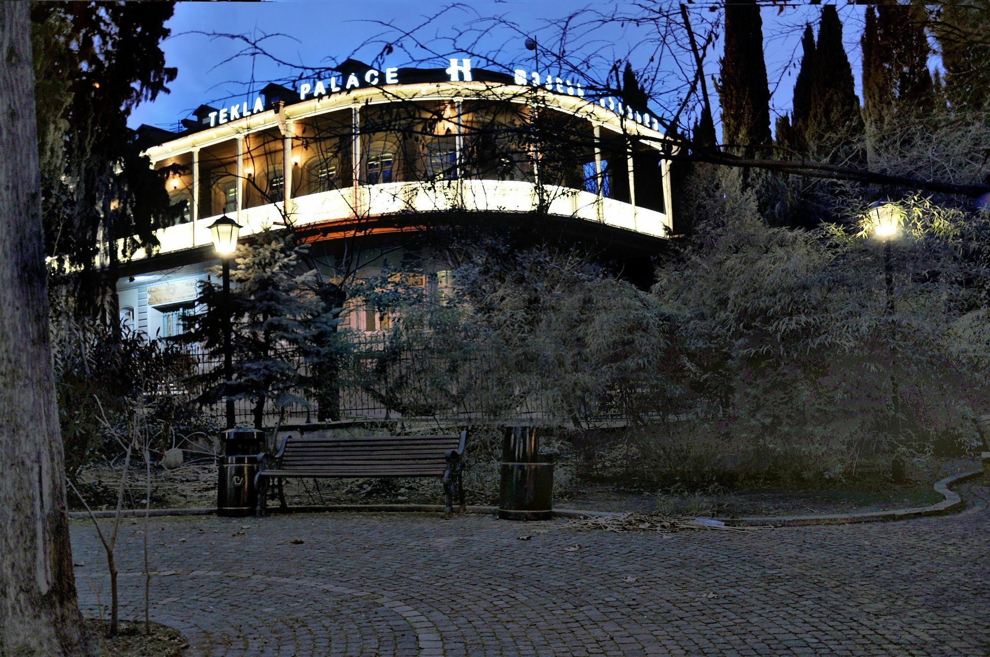 Tekla Palace By Urban Hotels Тбилиси Екстериор снимка
